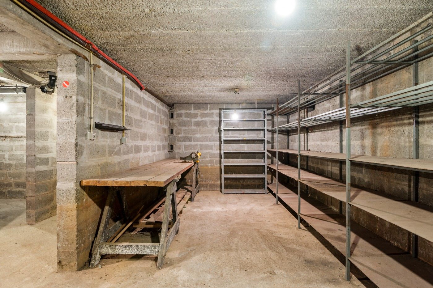 Vrijstaande laagbouwwoning met 2 slpk., tuin en garage foto 23