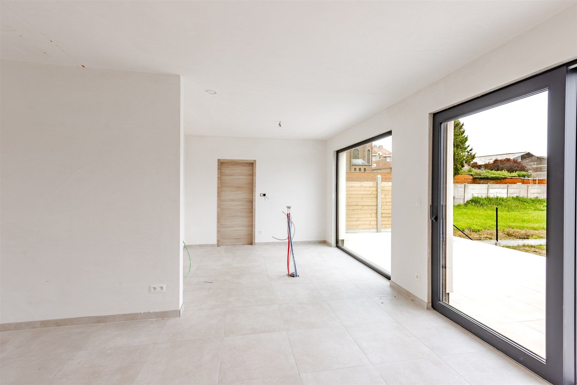 Nieuwbouwwoning met mogelijkheid tot 5 slaapkamers foto 8