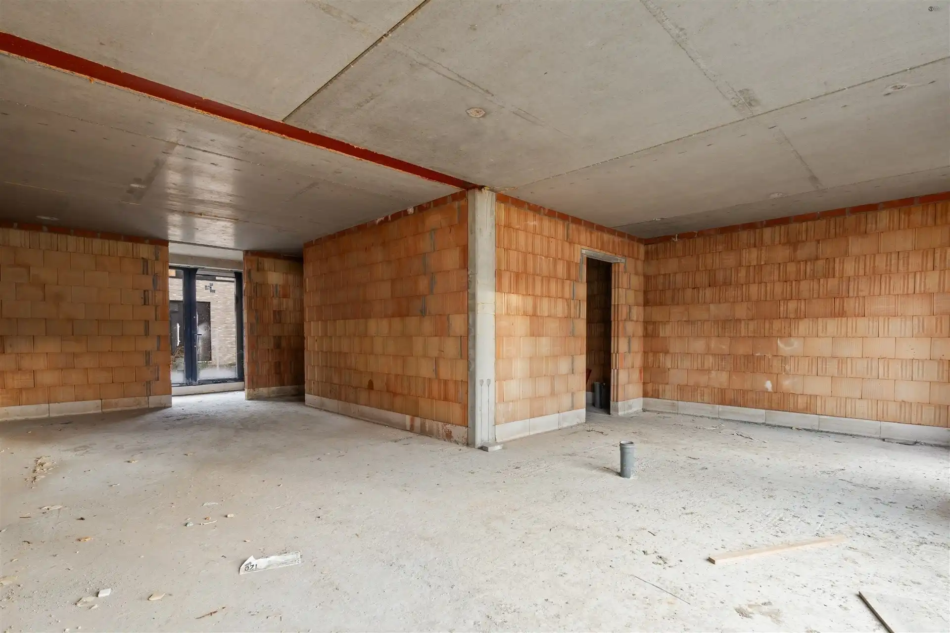 Mooi afgewerkte HOB in een rustige straat foto 3
