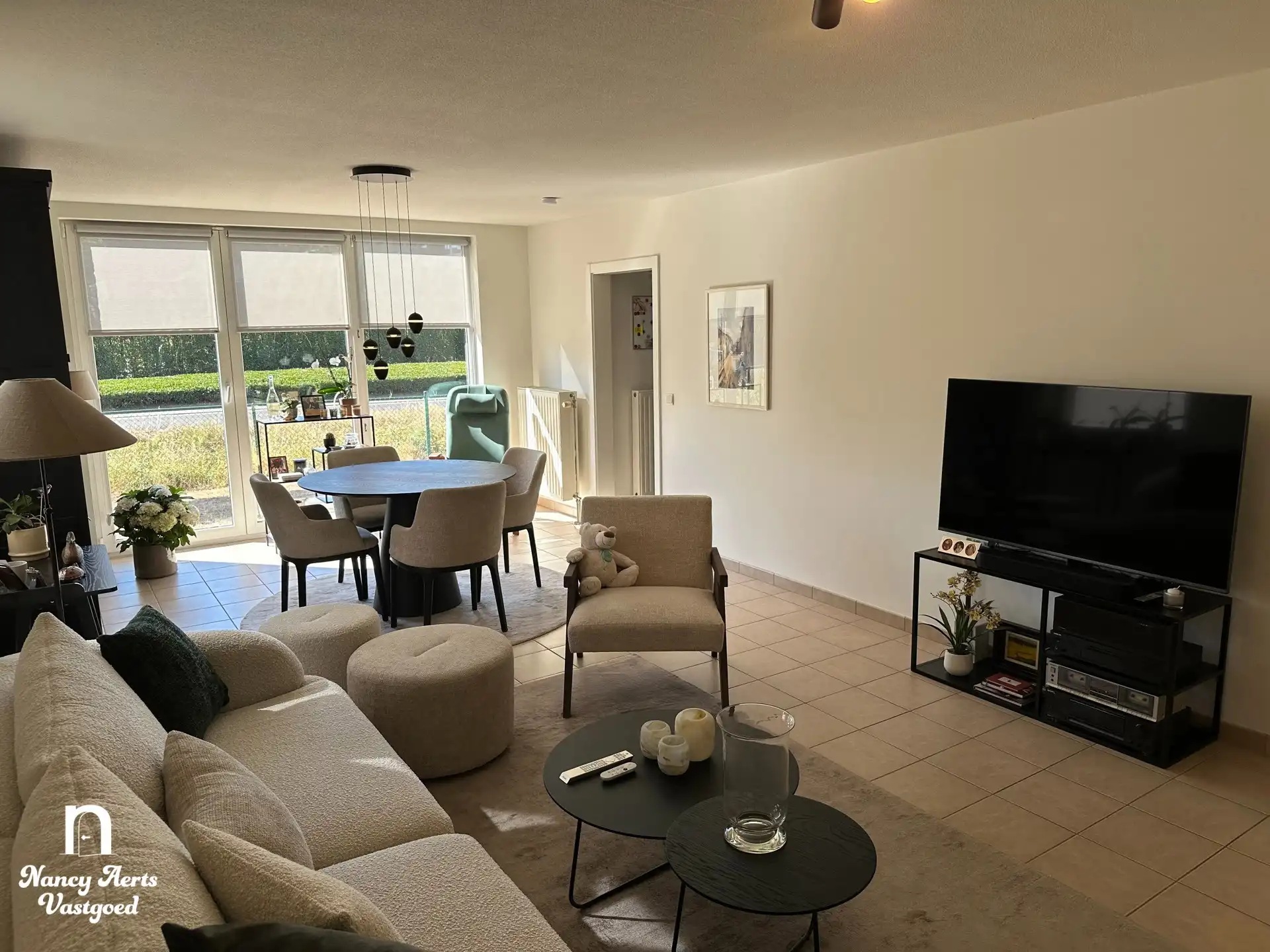 2-slaapkamerappartement met terras en carport in Beringen foto 4