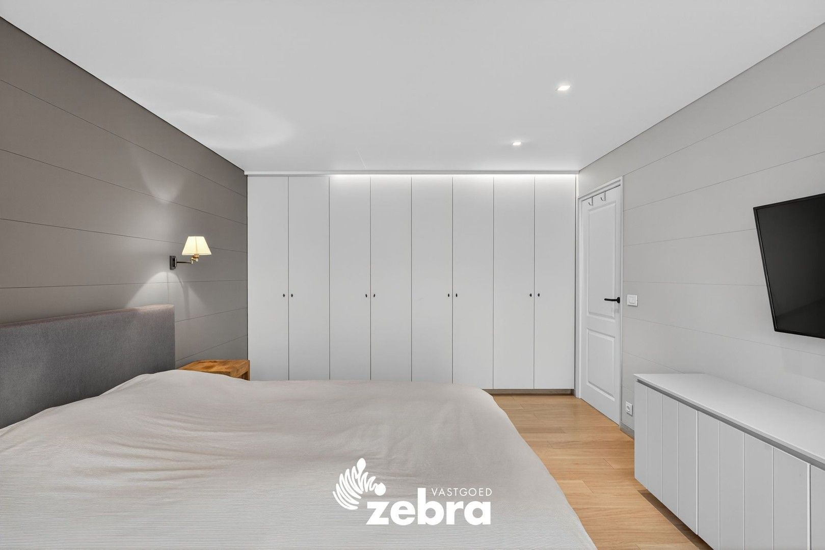 Energiezuinige halfopen bebouwing met zuidwestgerichte tuin te Kortrijk (Marke)! foto 17