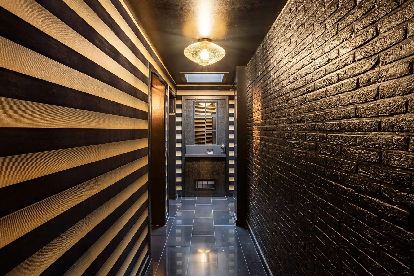 Horeca-eigendom met bovenliggend appartement foto 7