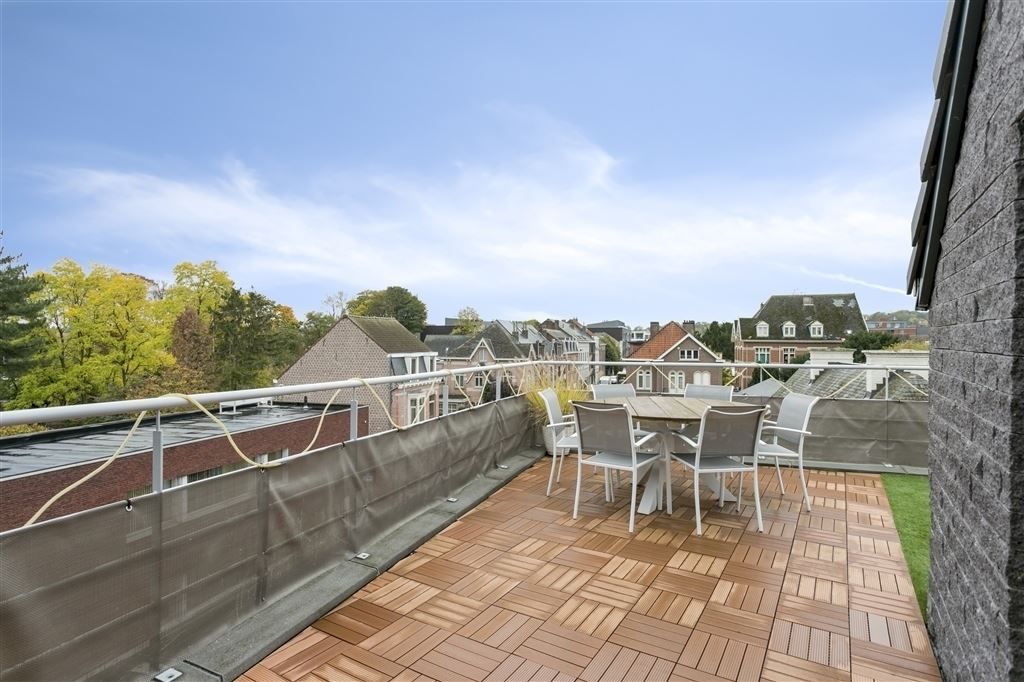 Ruime duplex met veel lichtinval en prachtig terras foto 21
