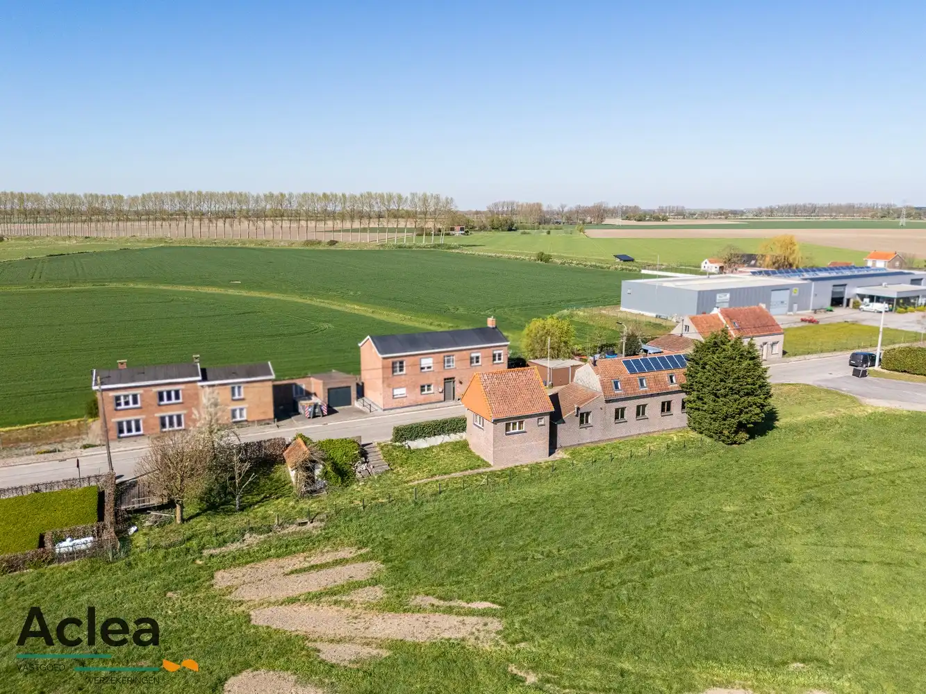 Dijkwoning met prachtig vergezicht foto 3