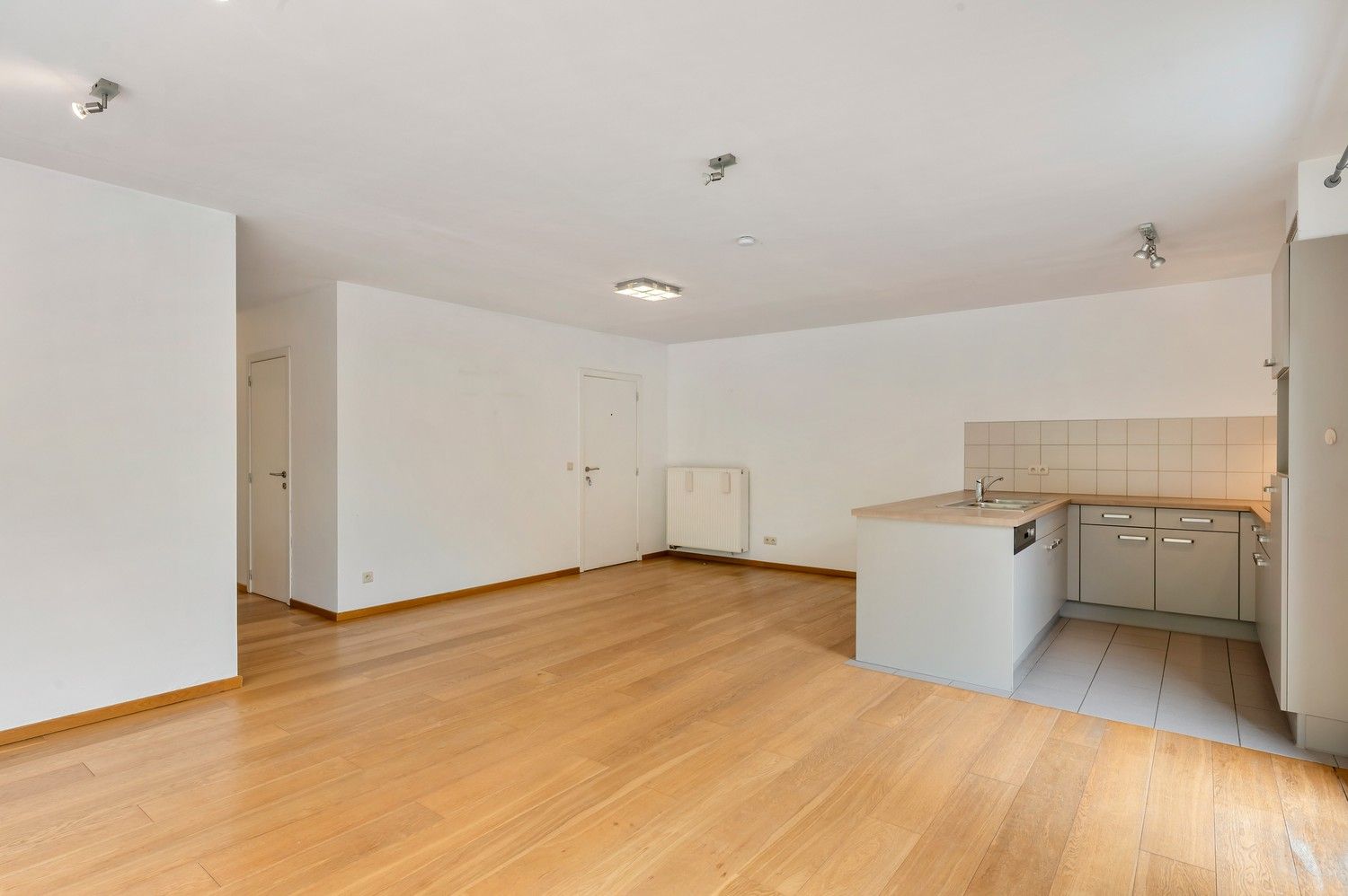 Instapklaar appartement met 2 slaapkamers en terras – centraal gelegen op de grens met Berlaar-Heikant. foto 9