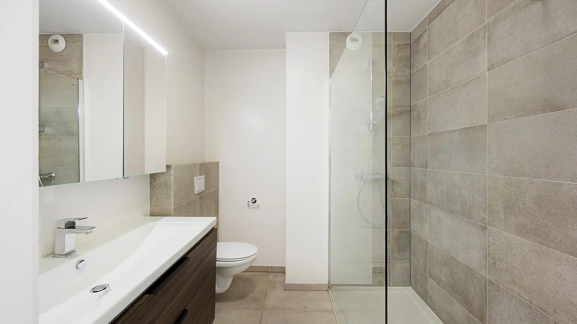 Schitterend appartement met groot zonneterras te Heist-centrum foto 12