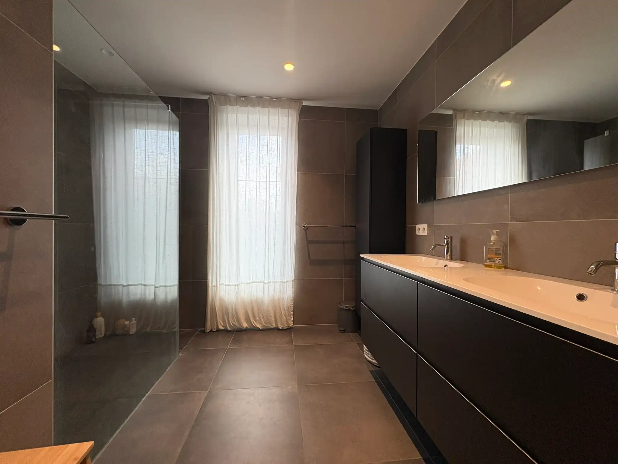 Energiezuinige woning met 3 slaapkamers en praktische tuin foto 5