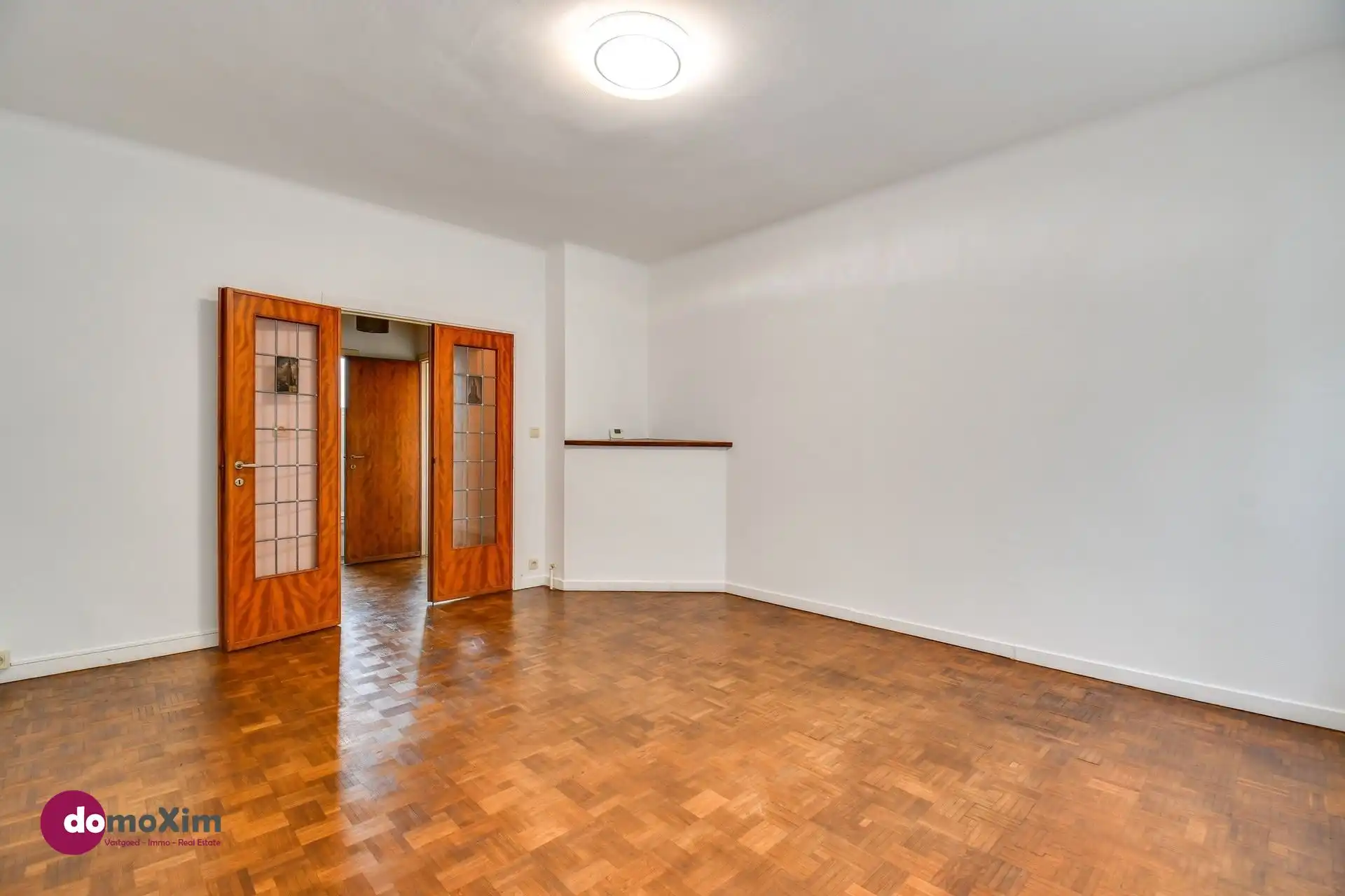 Appartement met één slaapkamer & garagebox in Schaarbeek foto 4