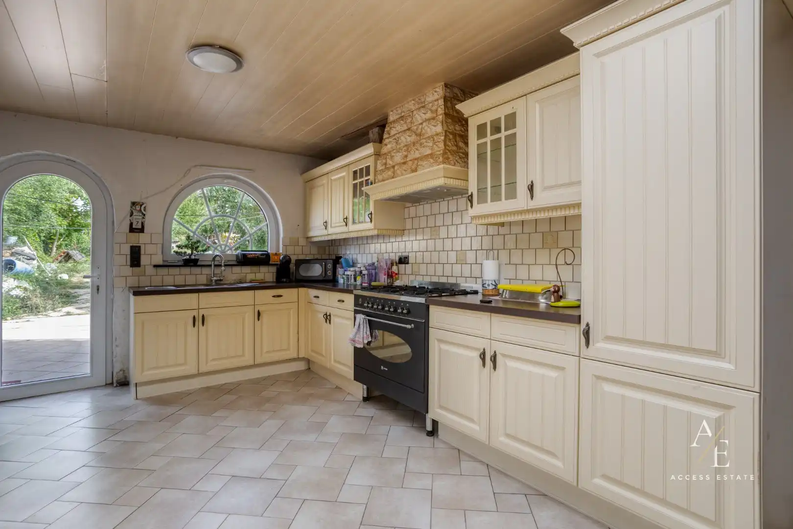 Te renoveren woning in Kerksken (perceel 646m²) foto 9