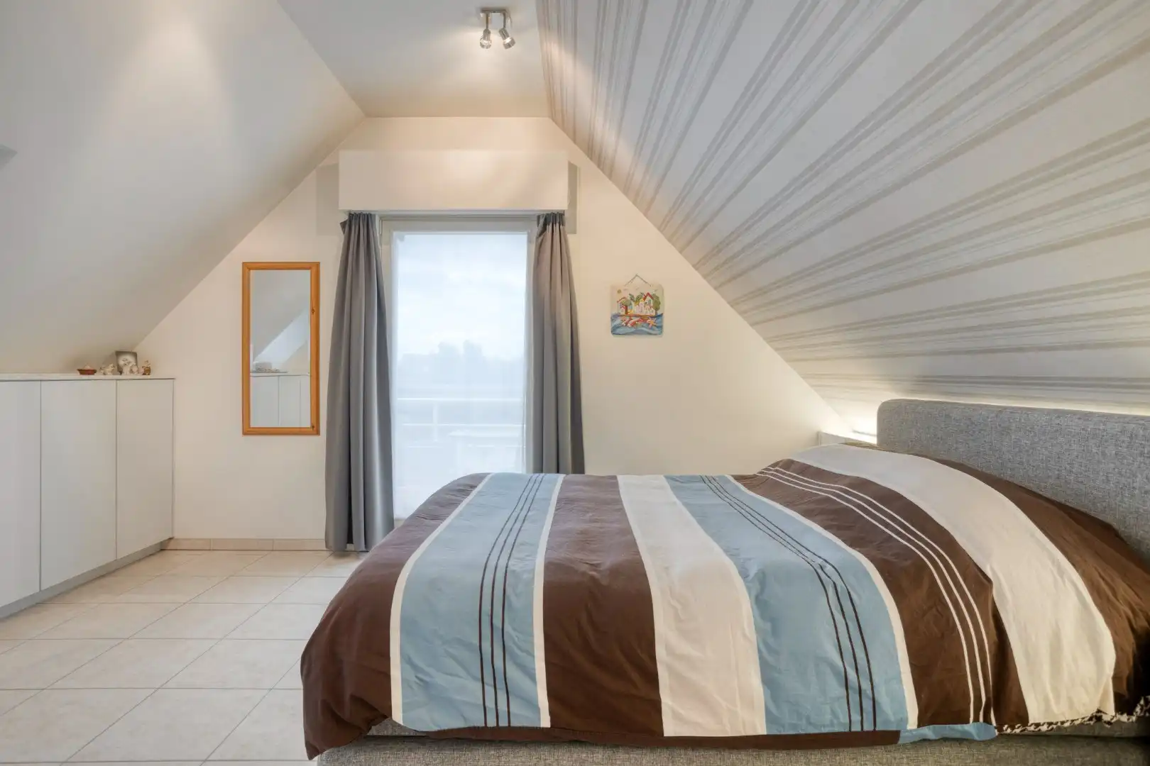 Stijlvol dakappartement met 2 slaapkamers en alle comfort foto 15