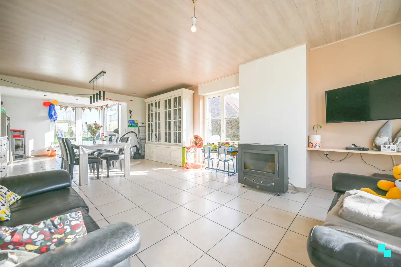 Halfopen bebouwing in rustige omgeving te Wielsbeke foto 5