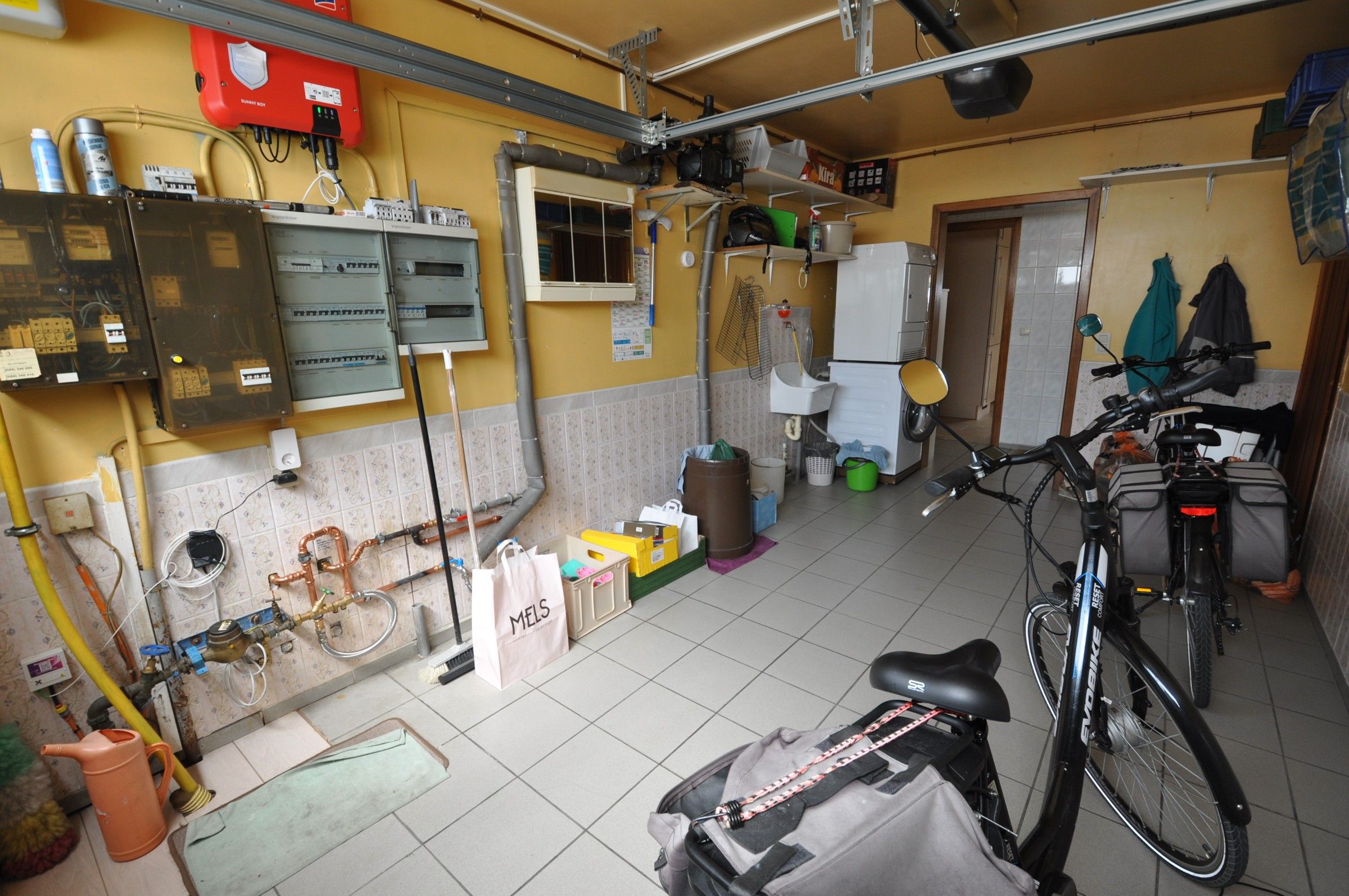 Ruime verzorgde woning met grote tuin en garage ! foto 24