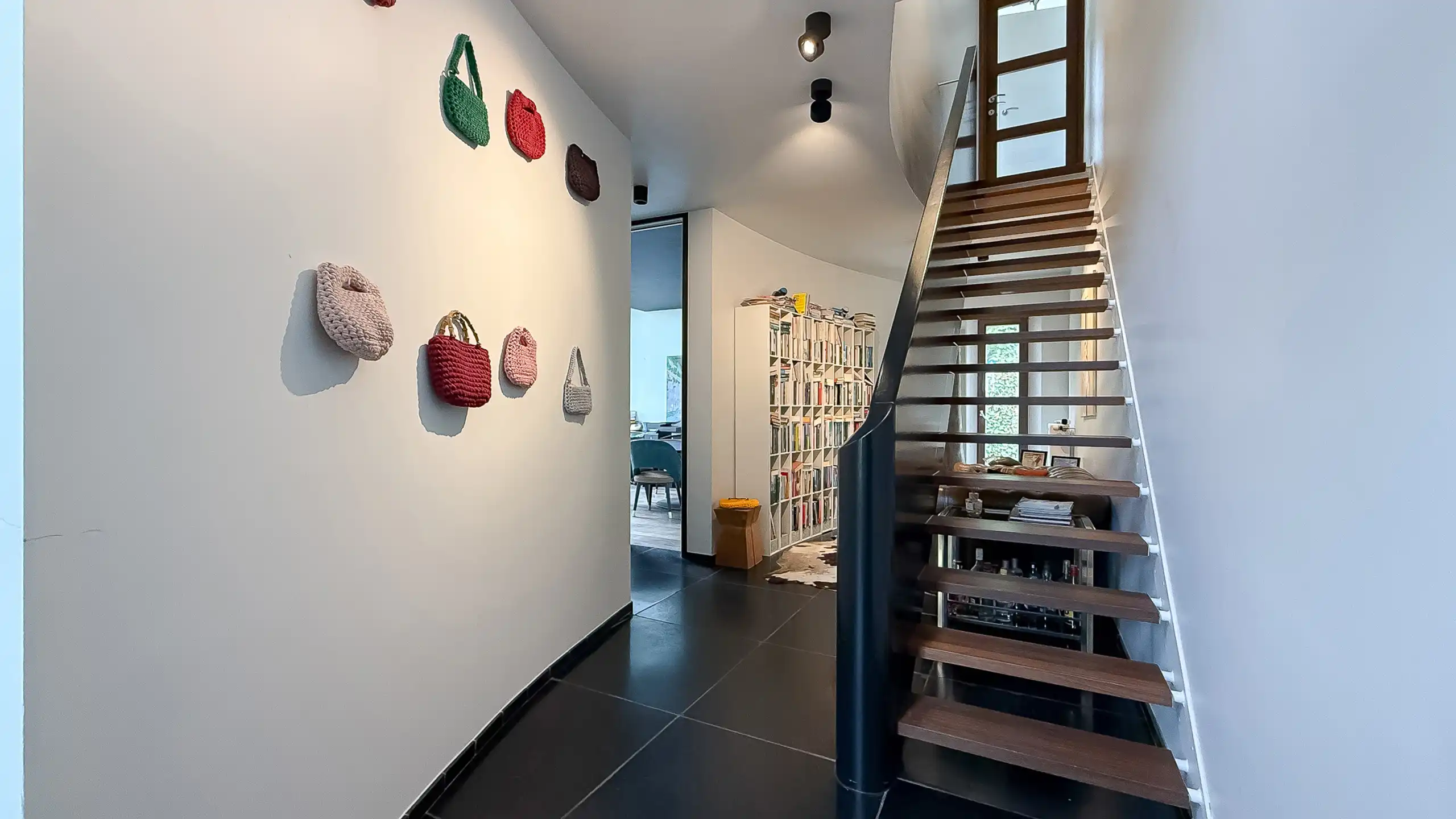 Villa met privé- en praktijkgedeelte – stijlvolle tuin foto 5