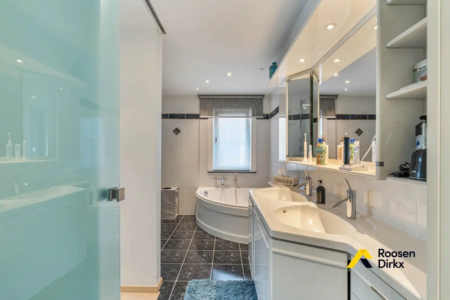 Bakkerij met luxe woonst en studio! foto 17