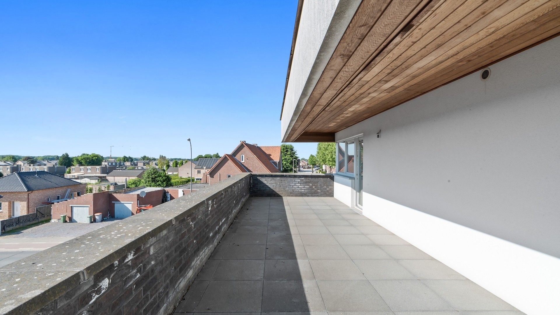Duplex app. van 220m2 met 3 slpk's en 65m2 aan terrassen foto 23
