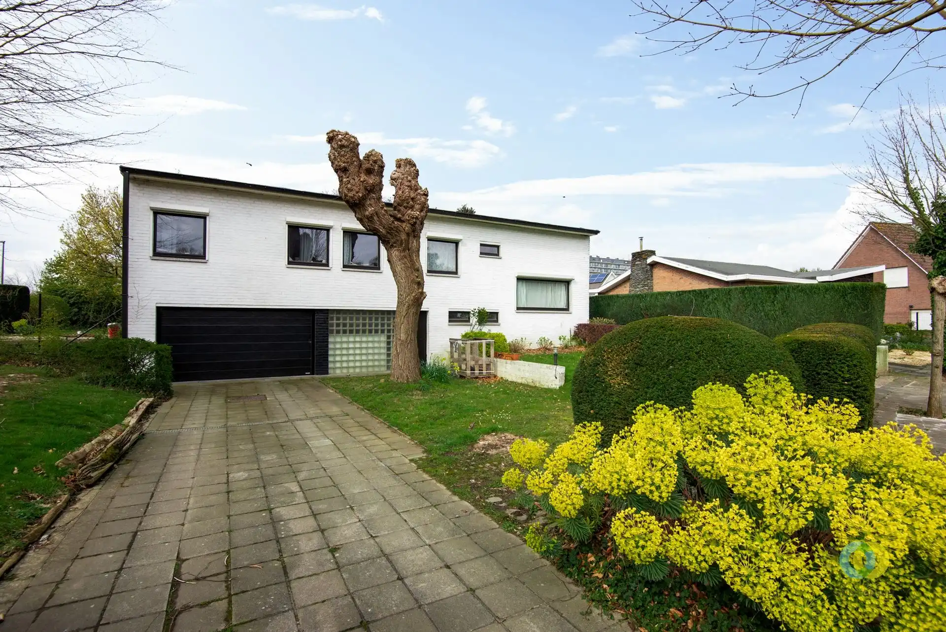 Ruime villa met praktijkmogelijkheden en zicht op groen foto 5