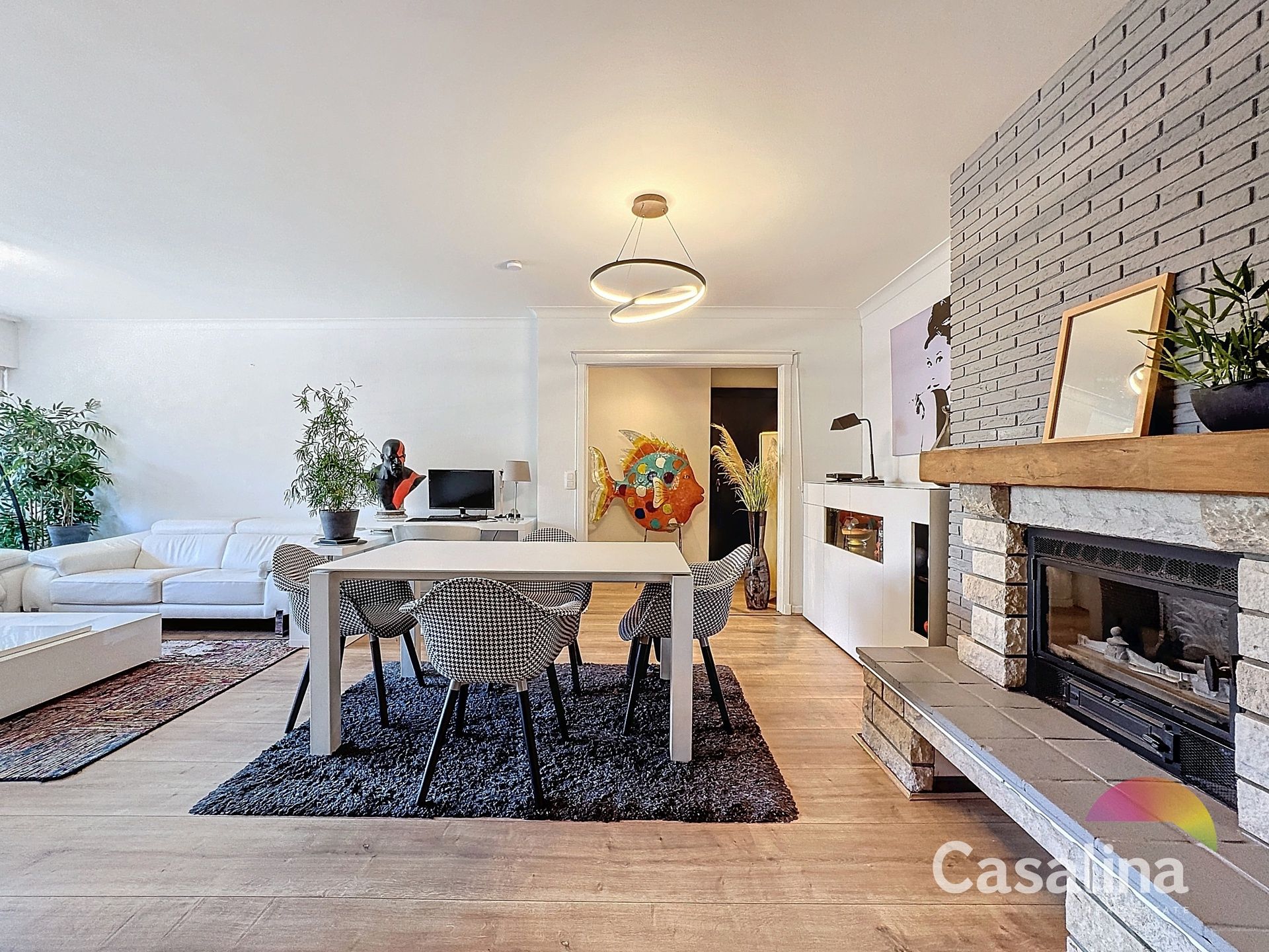 Twee-slpk appartement in uitstekende staat foto 4