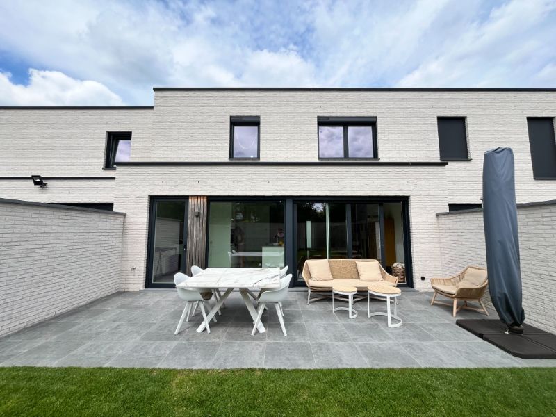 Nieuwbouwwoning met 4 slaapkamers en zonnepanelen foto 7