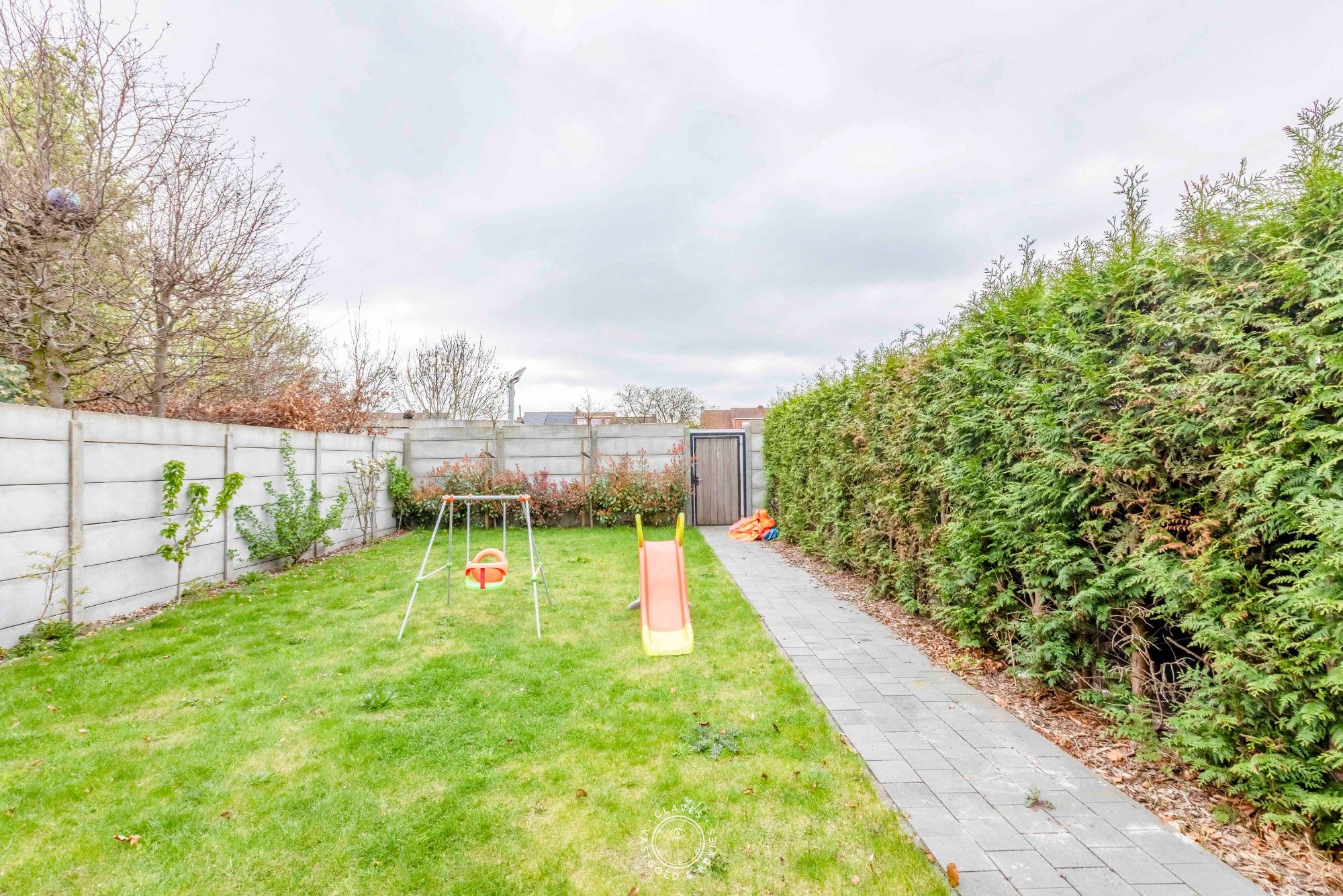 Instapklare gezinswoning met 5 slaapkamers foto 11