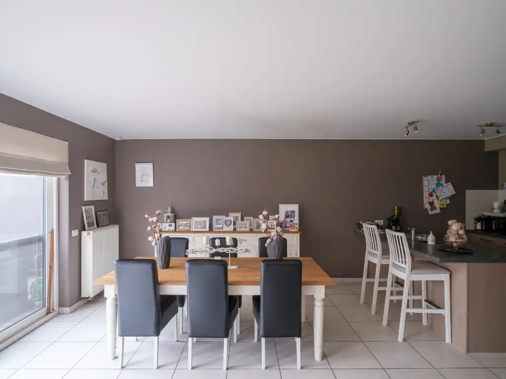 Gentbrugge - Licht op te frissen gelijkvloers appartement met 2 slaapkamers en tuin foto 3