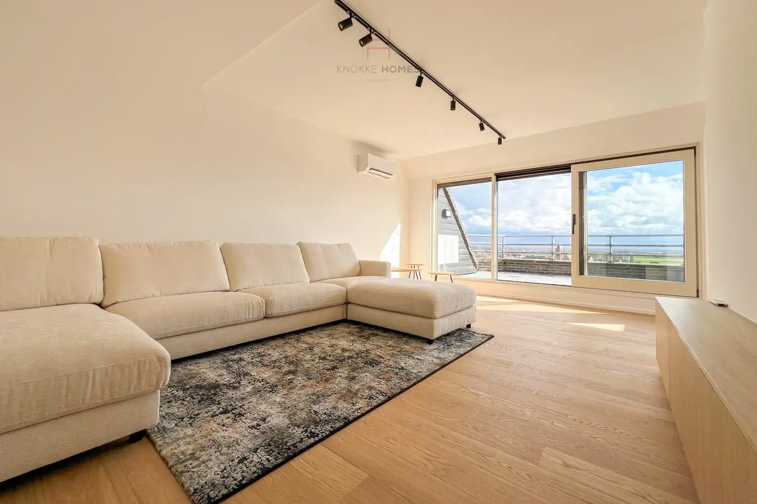 Ruim en lichtrijk appartement vlakbij het strand van Duinbergen foto 11