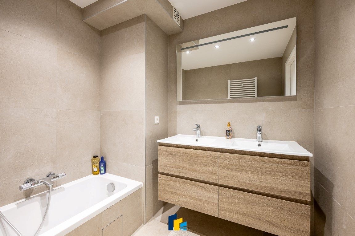 Elegant 3-slpkapp met riant terras foto 22