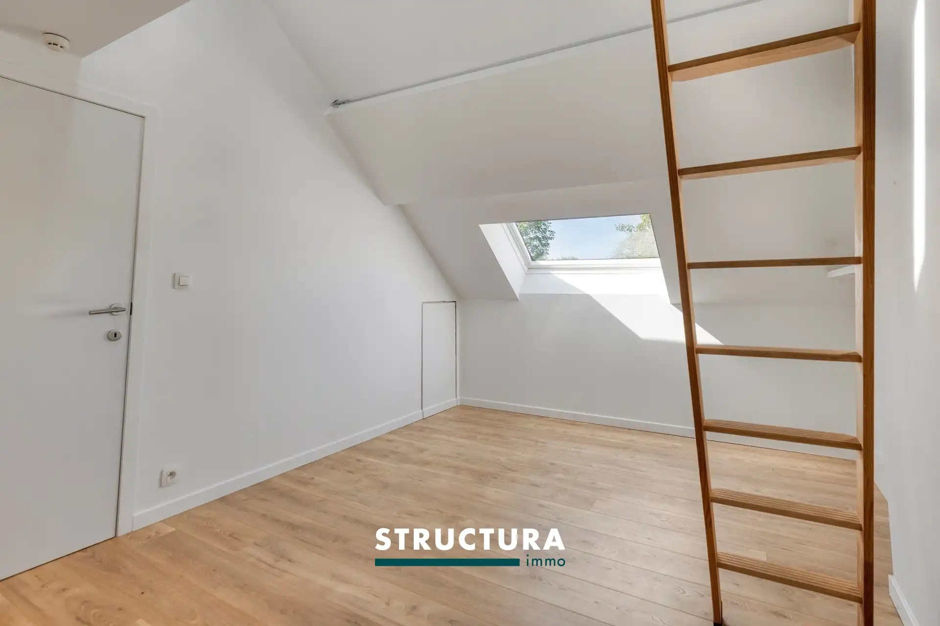 Woning met zwembad  foto 19