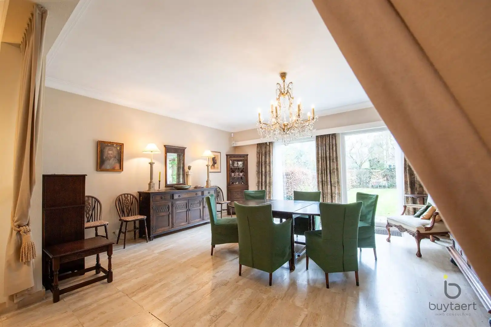 RUIMTE, LICHT ÉN RUST: GEZELLIGE FAMILIEWONING MET 5 SLAAPKAMERS MIDDEN IN HET GROEN! foto 9