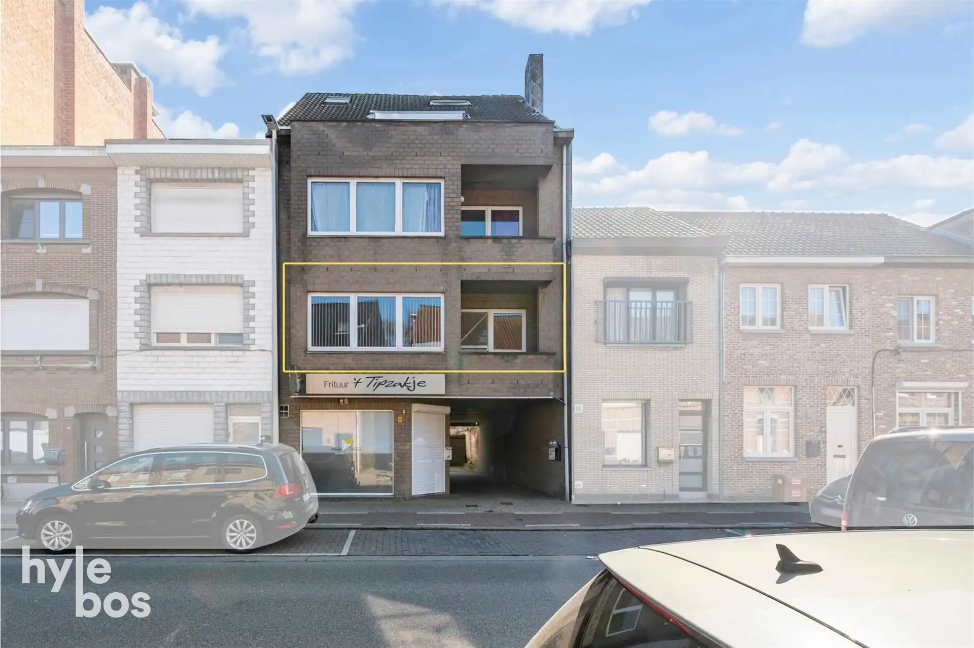 Ruim en centraal gelegen appartement met garage foto 21