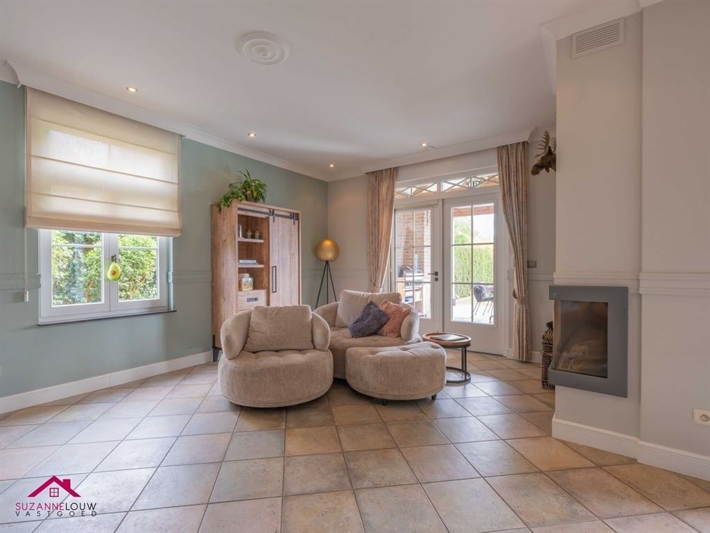 Landelijke villawoning met dubbele vrijstaande garage foto 24