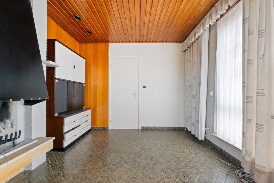 TE RENOVEREN BUNGALOW MET 3 SLAAPKAMERS, RUSTIGE LOCATIE foto 11