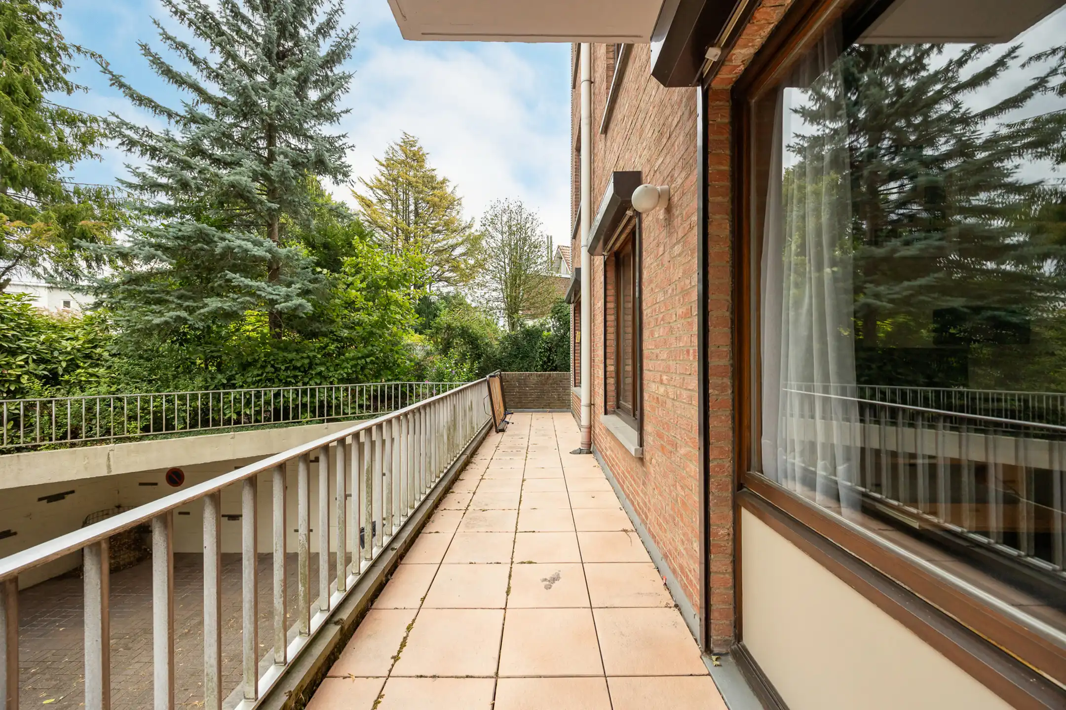 Gelijkvloers appartement met drie slaapkamers en terras foto 14