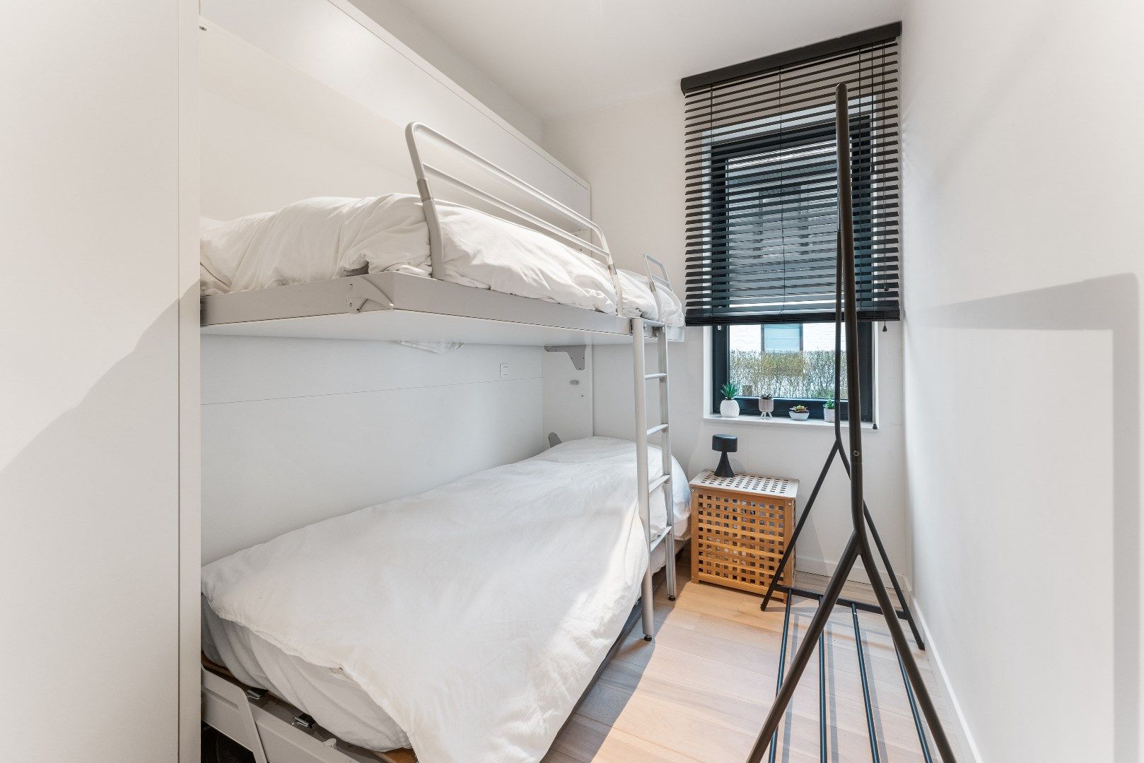 Mooi gelijkvloersappartement rustig gelegen in een kleine residentie te Duinenwater foto 13