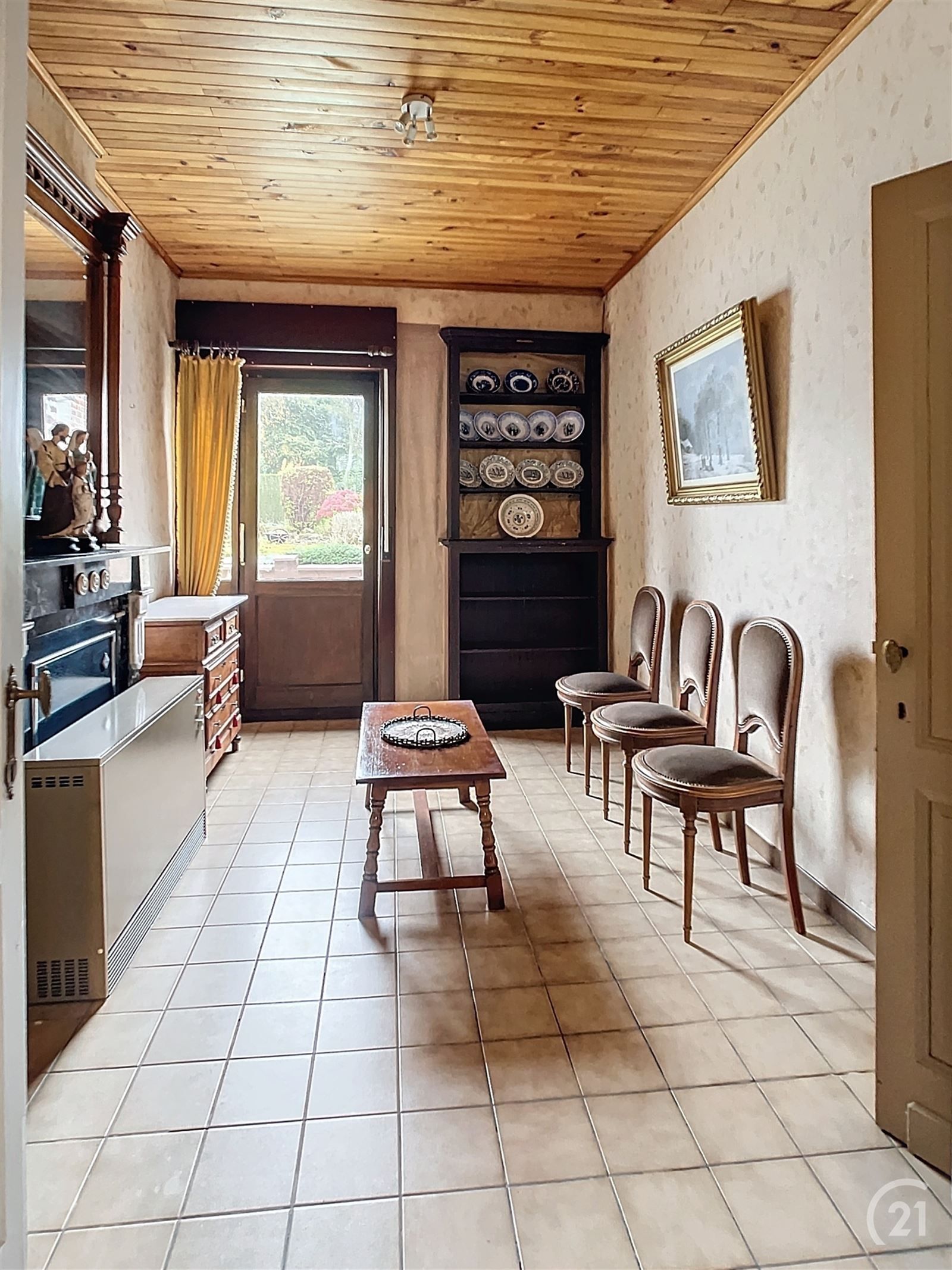 Te renoveren gezinswoning met tuin en weide op 35are40 foto 11