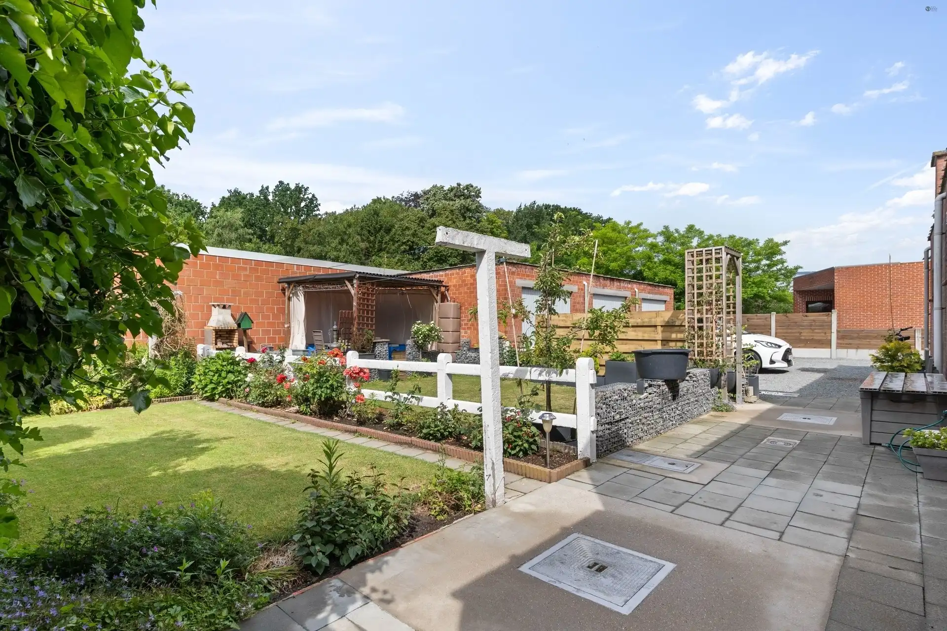 Opbrengsteigendom bestaande uit 3 kwalitatieve woningen met 3 garageboxen foto 21