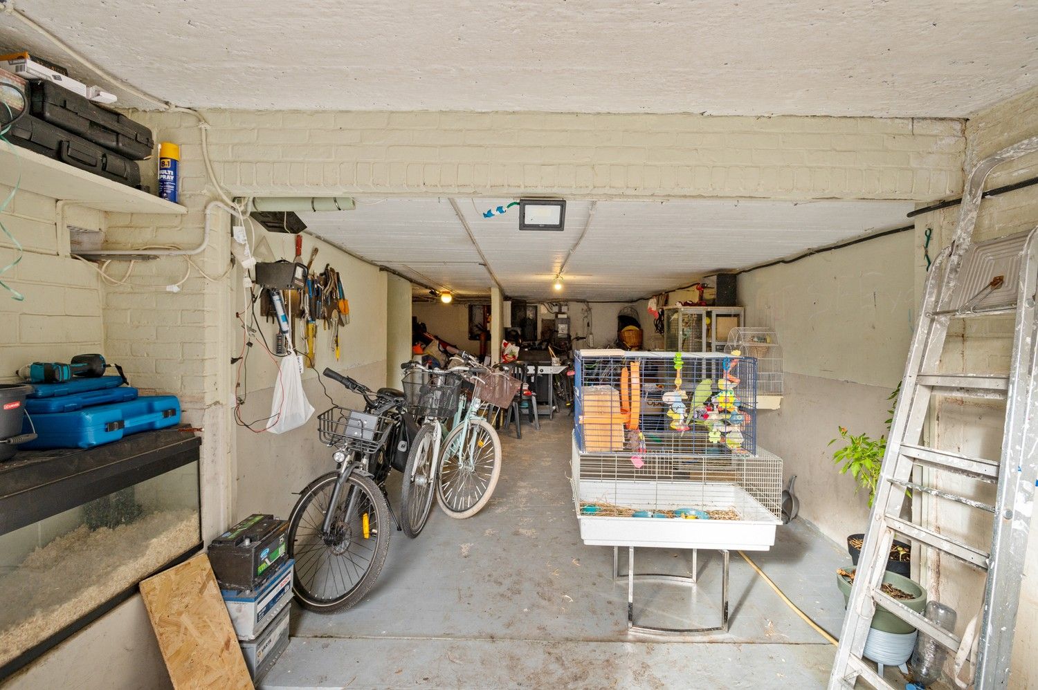 Op te frissen woning op toplocatie met 3 slaapkamers, zolder en kelder te Lier foto 14