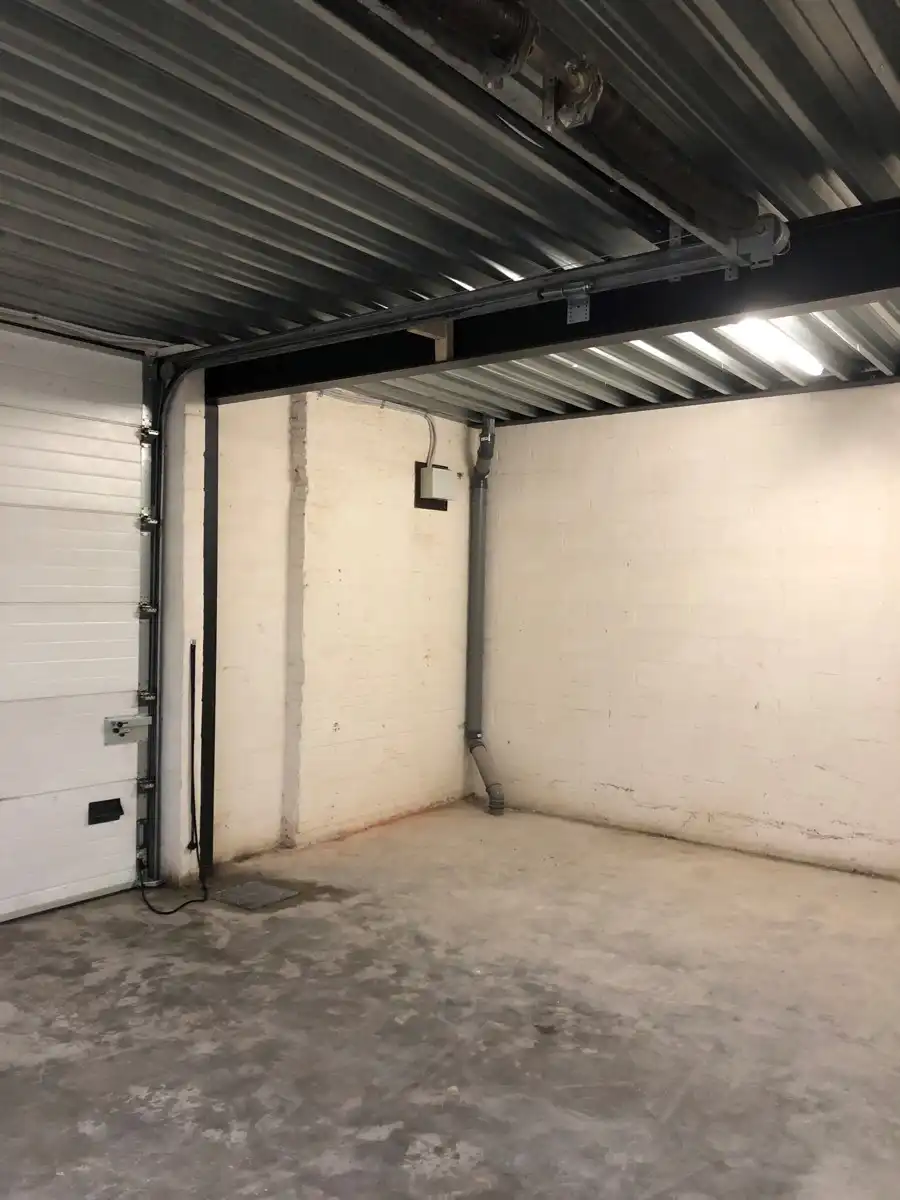 Groot magazijn van ca. 140m² aan de Vesten in Lier foto 7