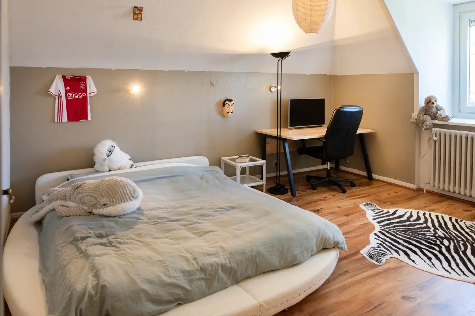 Ruime alleenstaande woning met grote tuin en veel privacy. foto 12
