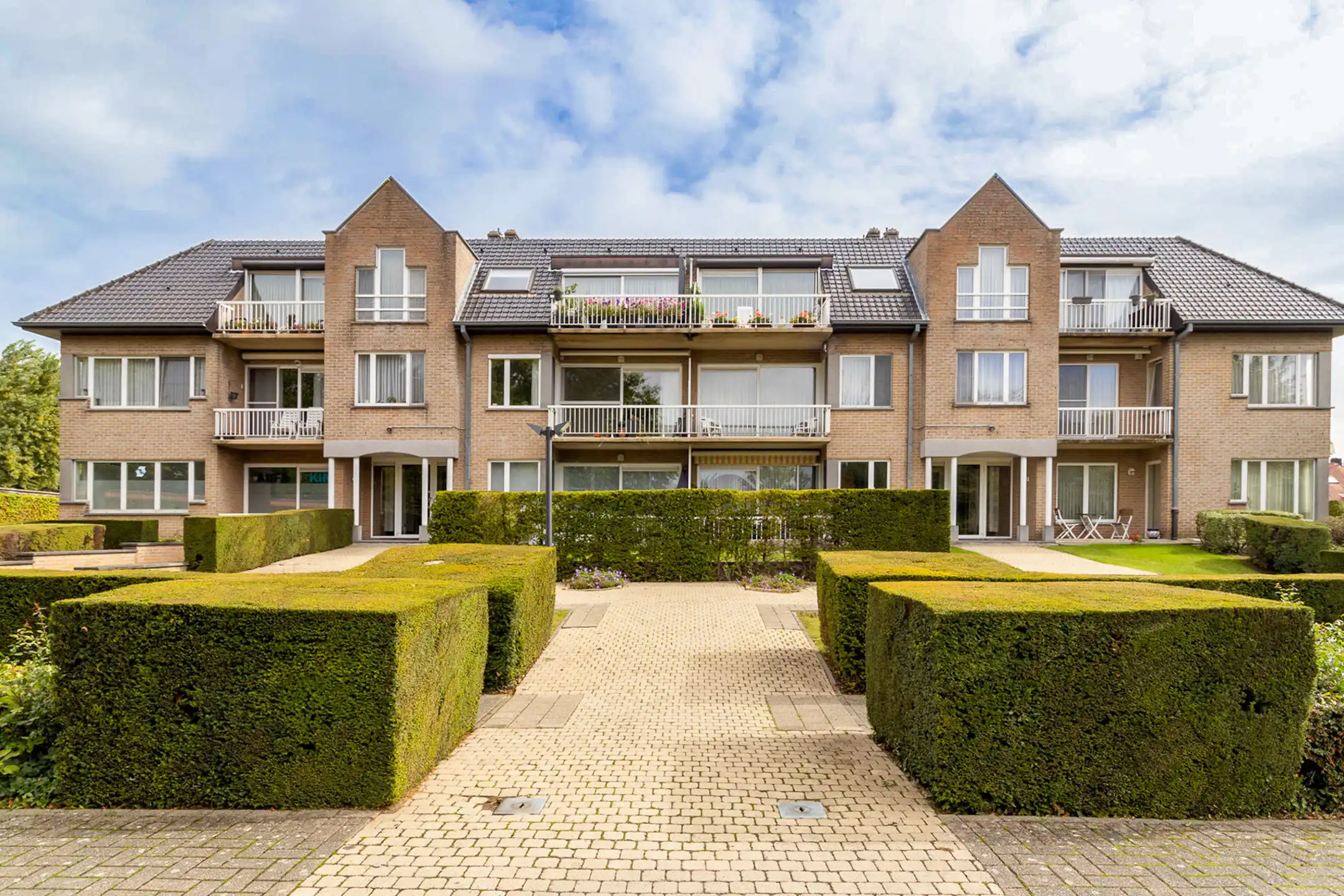 Prachtig appartement met 3 slaapkamers foto {{pictureIndex}}