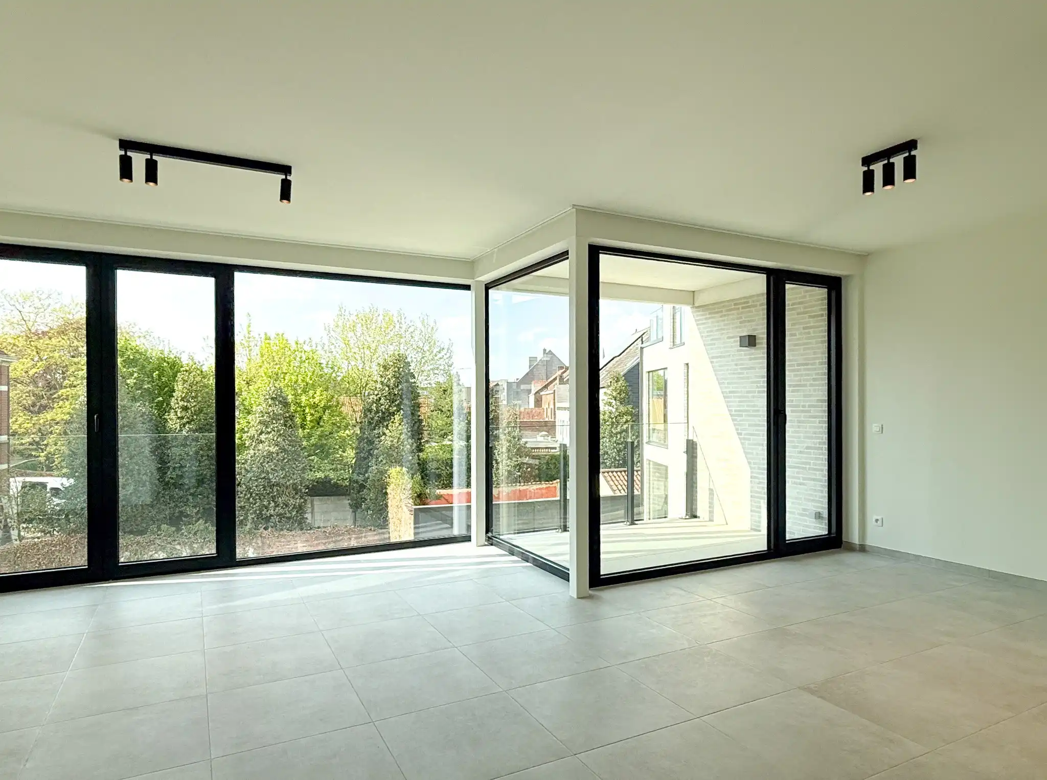 Nieuwbouwappartement op de tweede verdieping met terras en twee slaapkamers foto 2