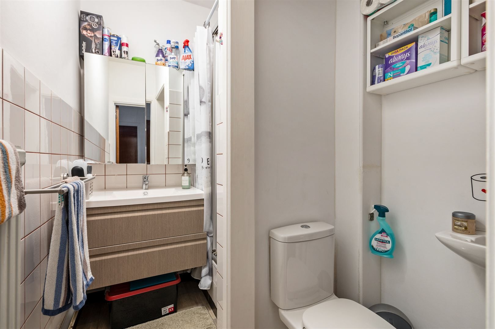 Rustig gelegen gelijkvloers appartement met 2 slaapkamers en garage. foto 10