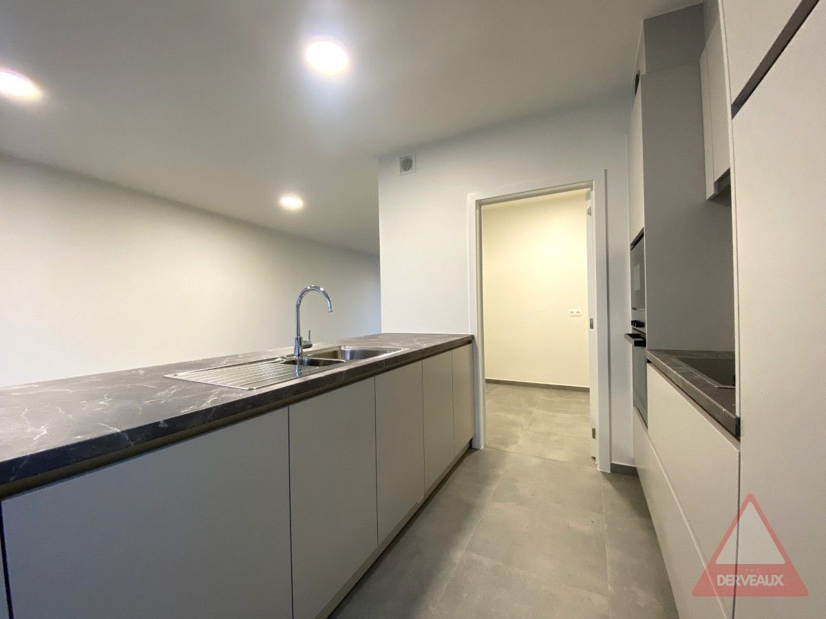 Zonnebeke – Nieuwbouwwoning met open keuken, garage en 2 parkeerplaatsen foto 8