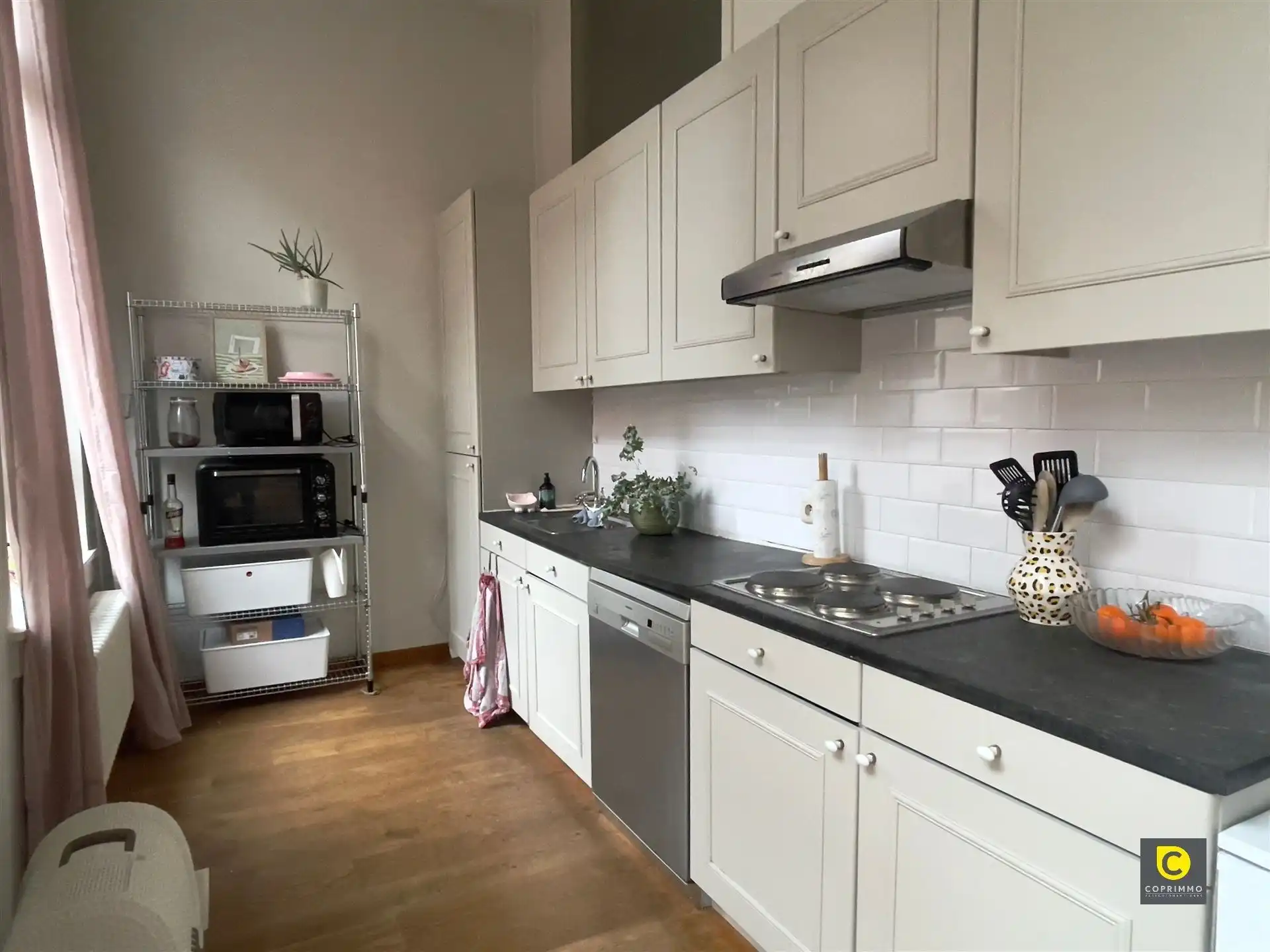 Ruimtelijk 2-Slaapkamer Appartement in hartje Antwerpen foto 3