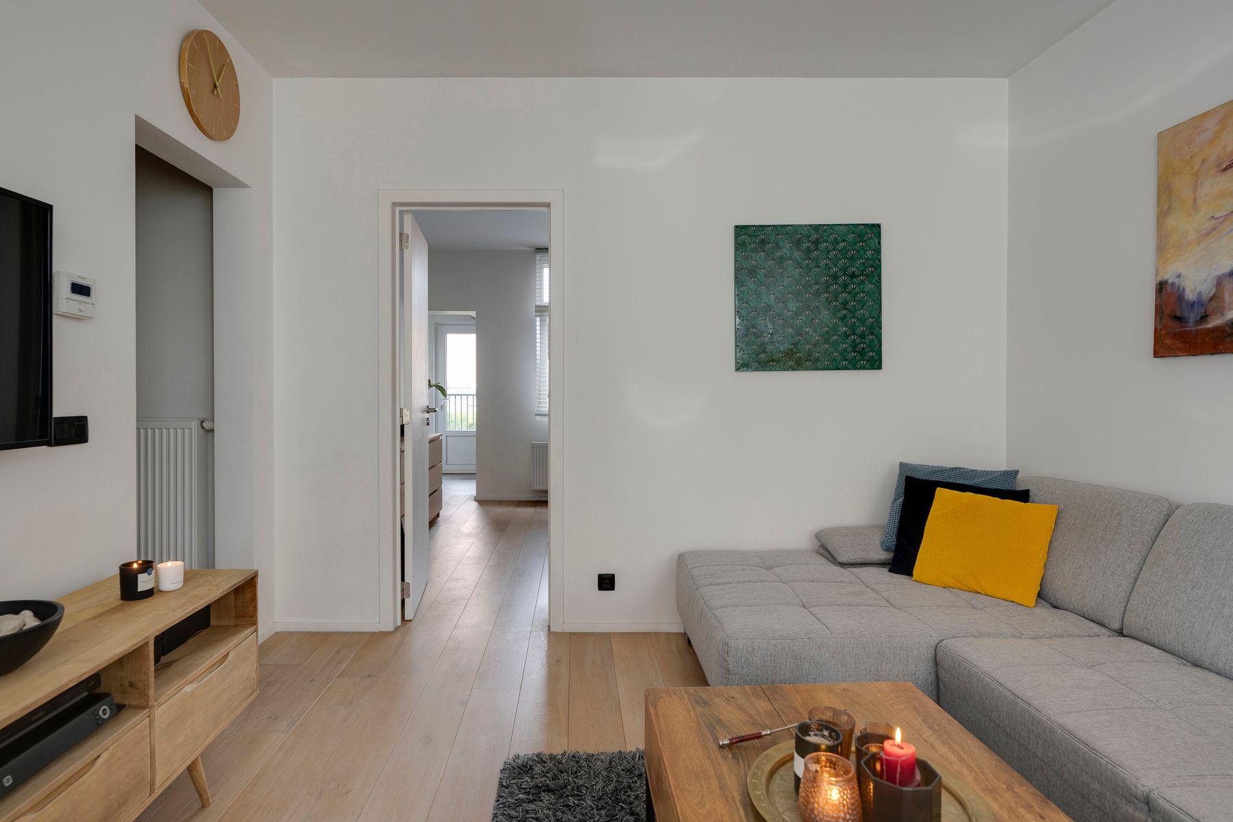 Instapklaar appartement met groot terras in Slachthuiswijk foto 5