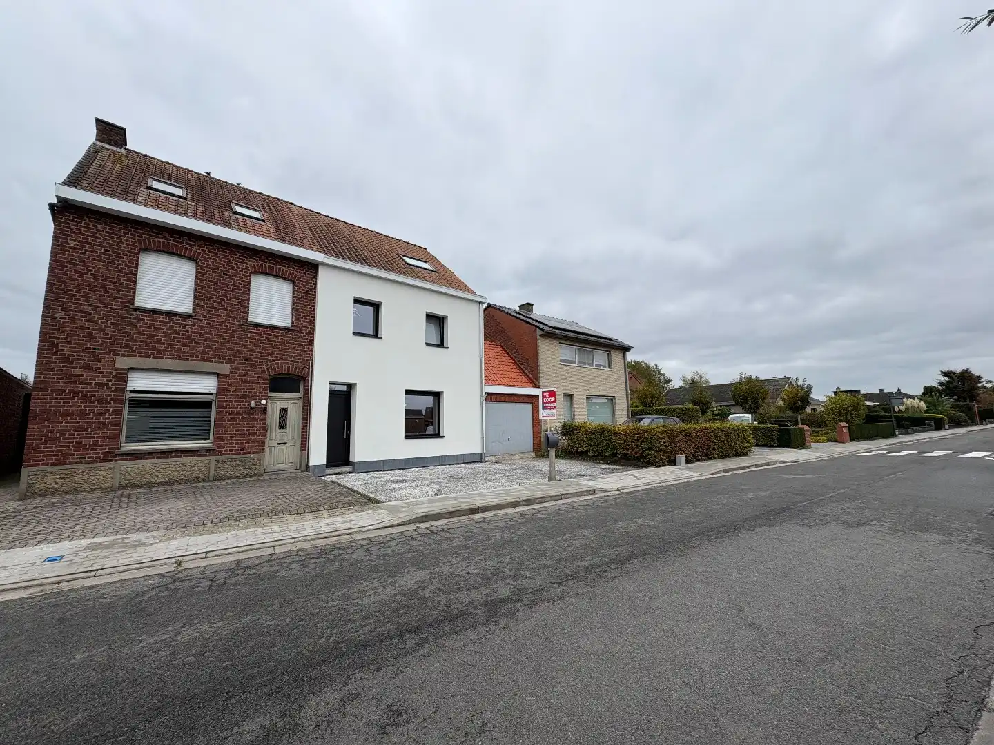 🏡 Grondig gerenoveerde woning met zonnige tuin in centrum Vlamertinge (Ieper) foto 3