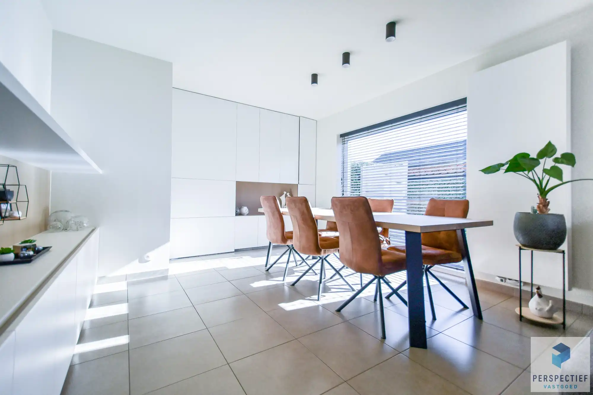 BEZOEKMOMENT ZATERDAG 18/04 VAN 10U TOT 12U | Recente mooie gezinswoning met 3 slpk en aangename z-w tuin te Vichte foto 6