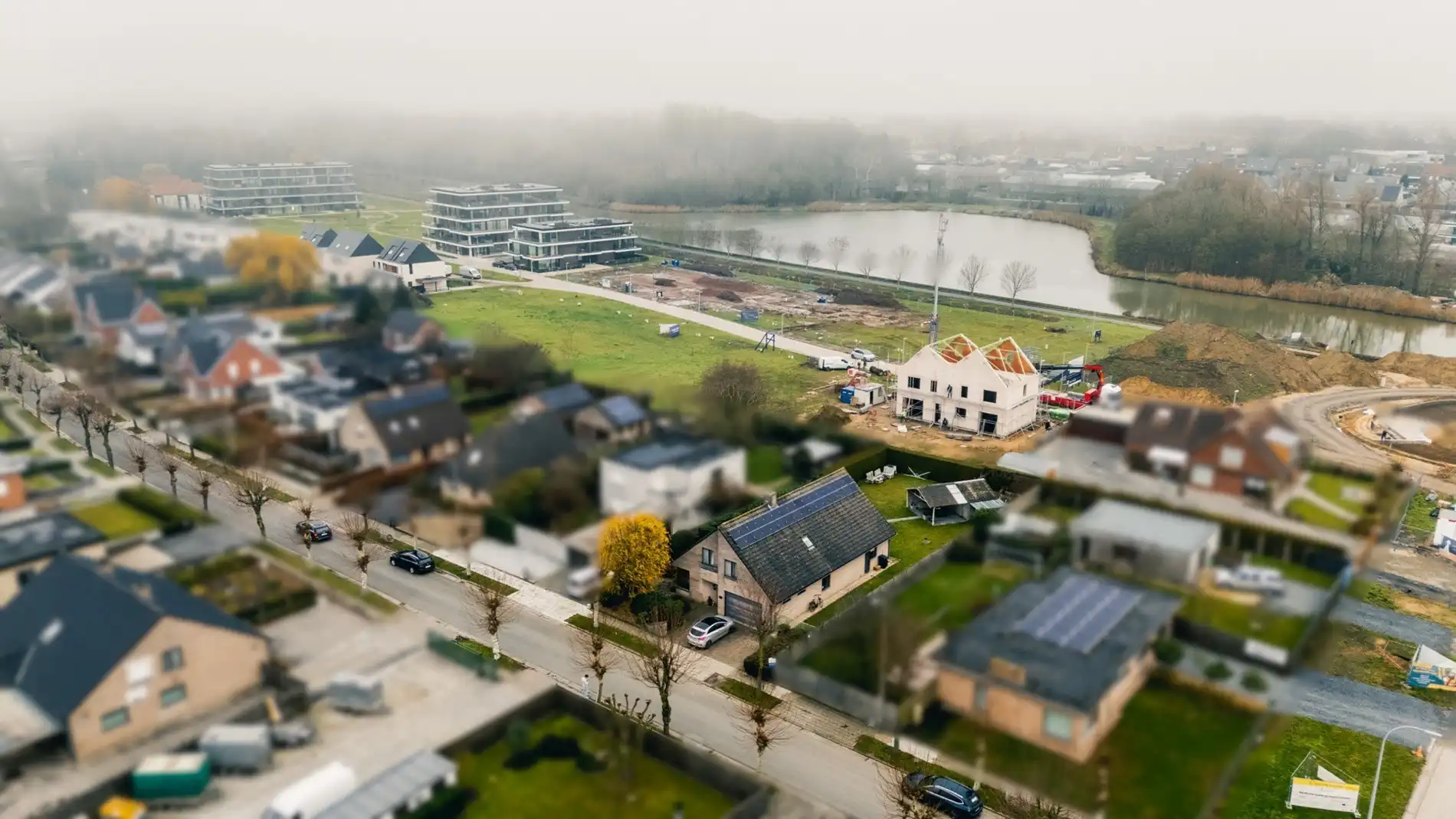 Villa met 6 kamers,  garage, 44 zonnepanelen, en veel ruimte op 810 m² foto 21