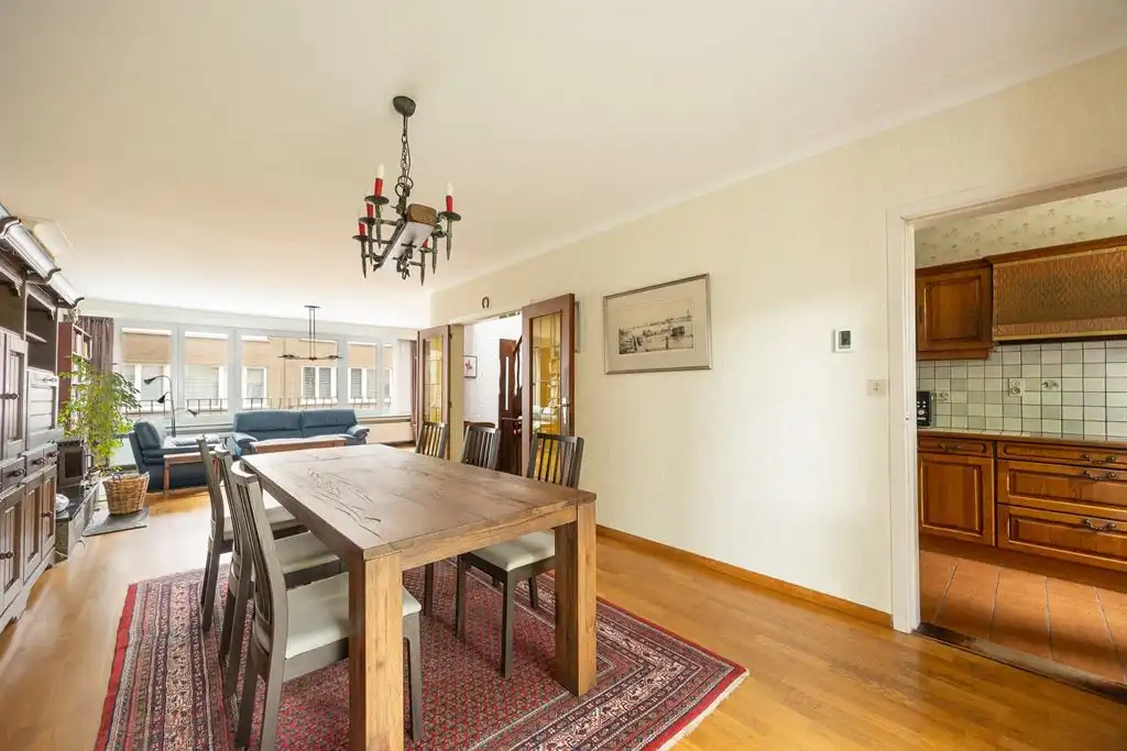 Ruime bel-étage woning vlakbij Rivierenhof foto 6