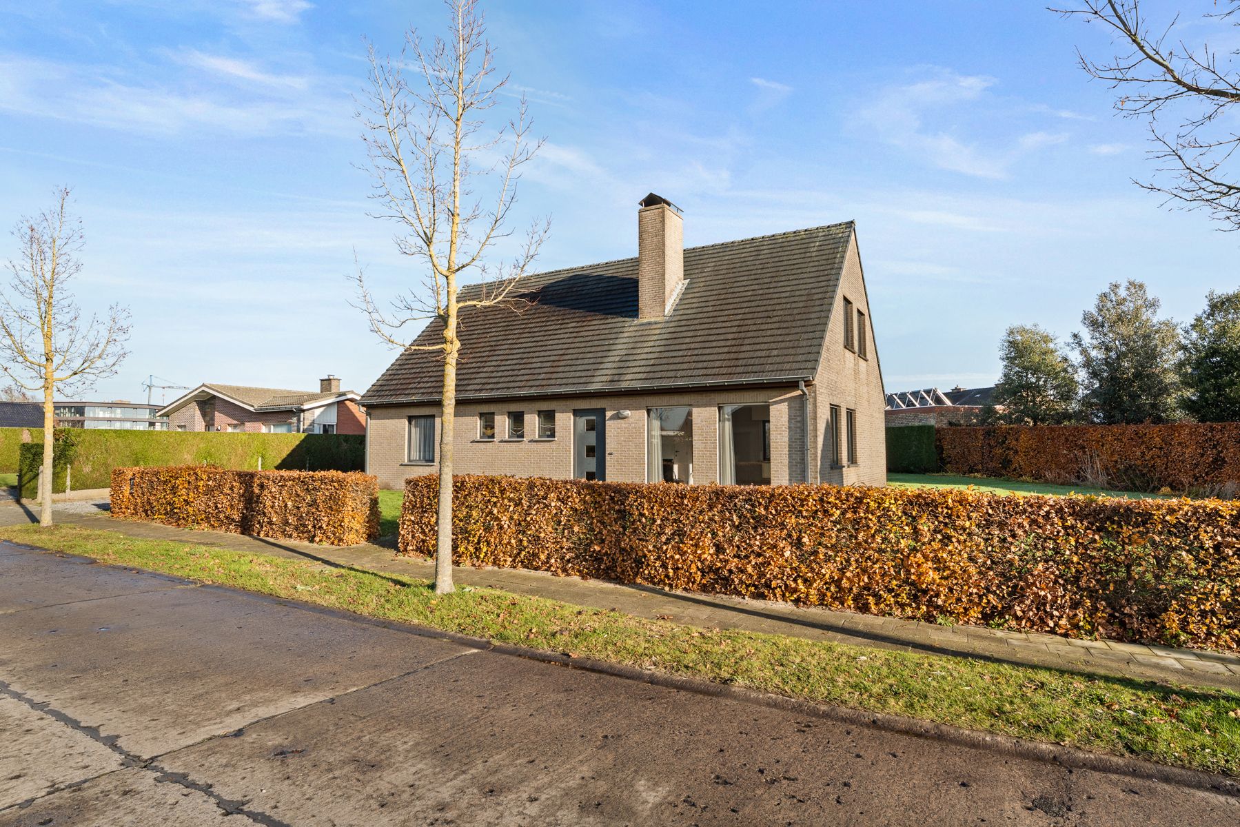 Ruime gezinswoning op een aangenaam perceel in Aalter foto {{pictureIndex}}