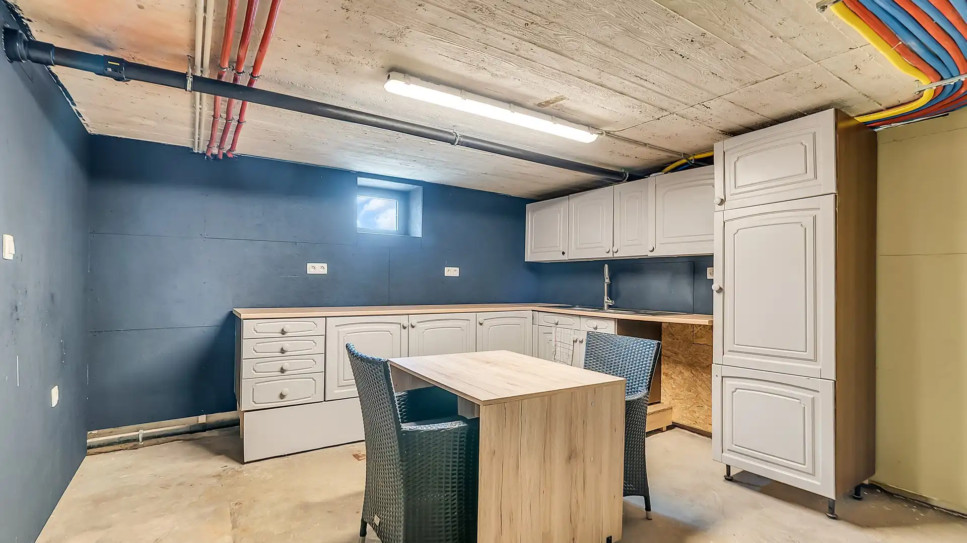 Rustig gelegen energiezuinige woning met 3 slaapkamers op een perceel van 6a foto 25
